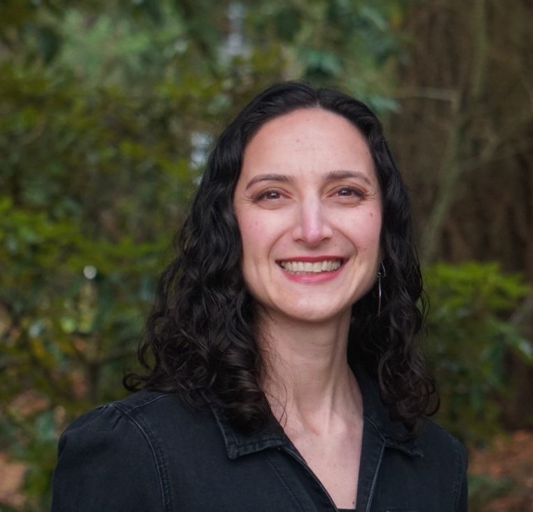 picture of Iris, coach